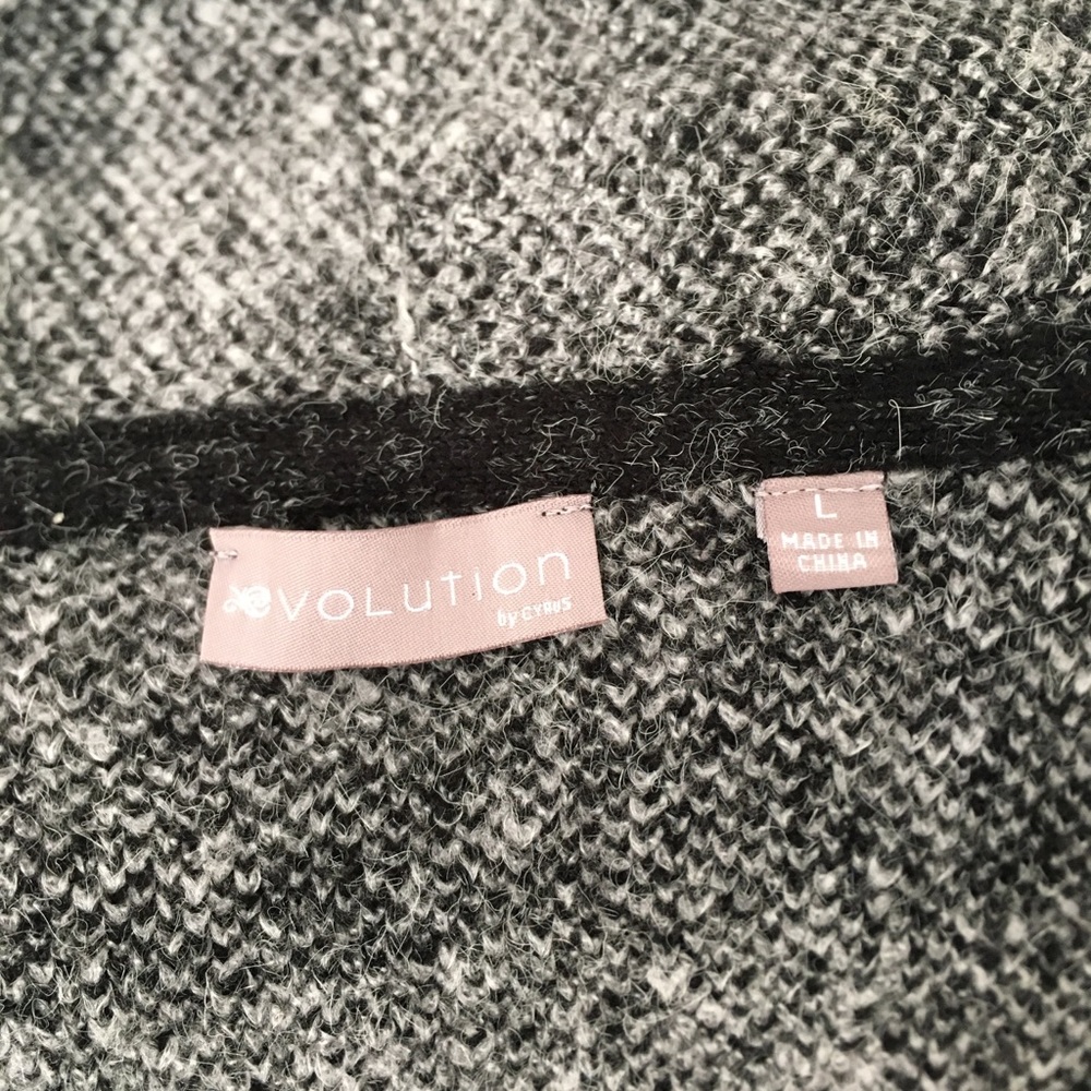 NWT Volution Sweater Cardigan Coat. Size L. - Picture 3 of 5